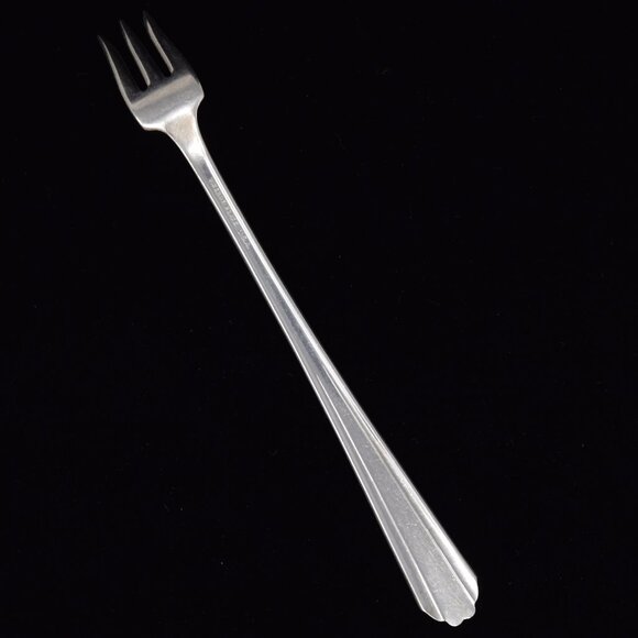 National Viceroy Plate Moderne Cocktail Seafood Fork Silverplate Fancy Heart VTG - Picture 2 of 6